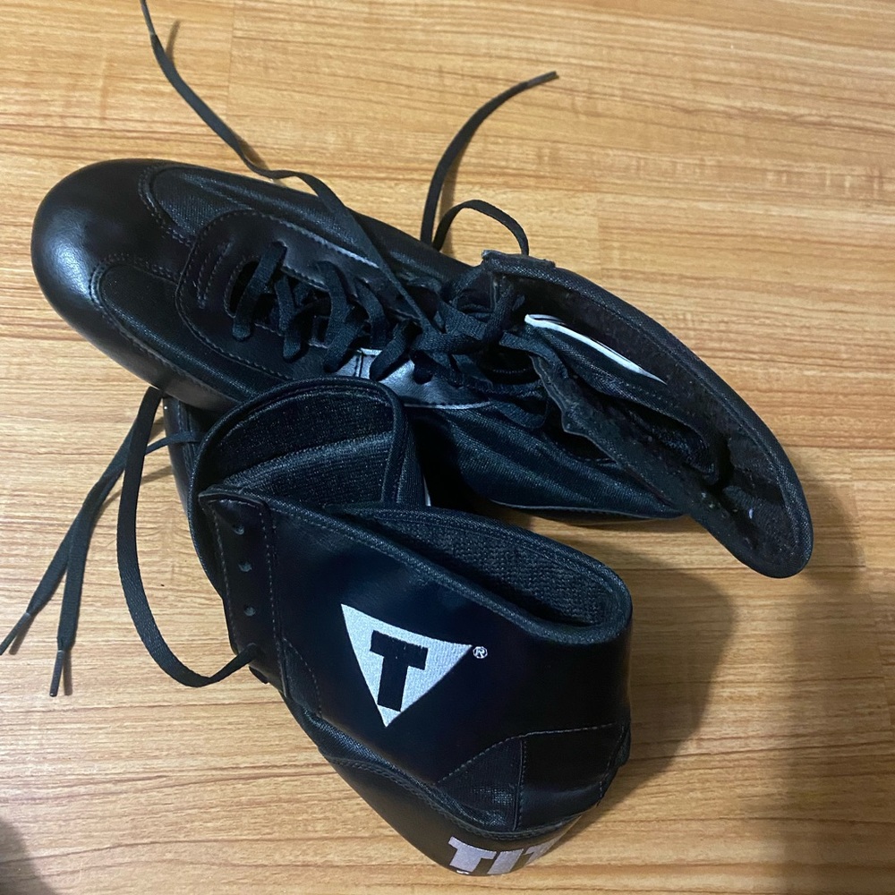 Title boxing shoes
